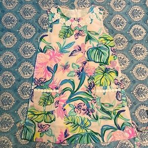 Girls size 4 Lilly Pulitzer dress. Excellent condition.